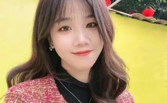 女生太美迫喝泥水